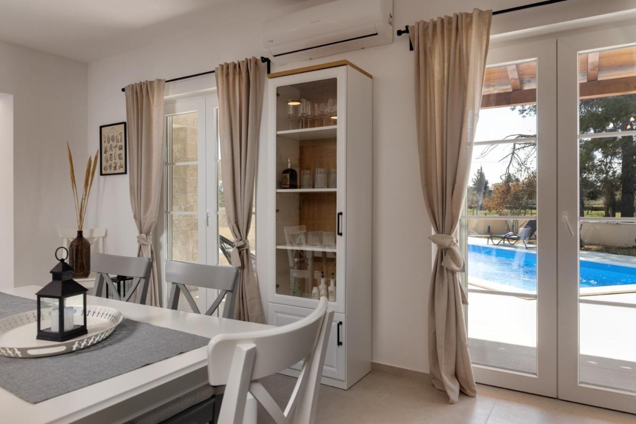 Villa Mediterra Prima Nin Bagian luar foto