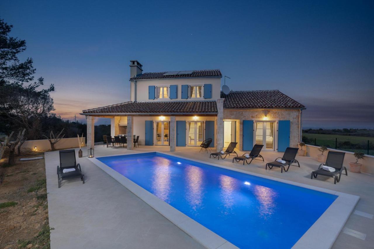 Villa Mediterra Prima Nin Bagian luar foto